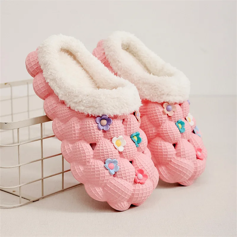 شباشب نسائية شتوية مضادة للانزلاق ومقاومة للاهتراء ونعل سميك للارتداء في الهواء الطلق، شباشب دافئة داخلية