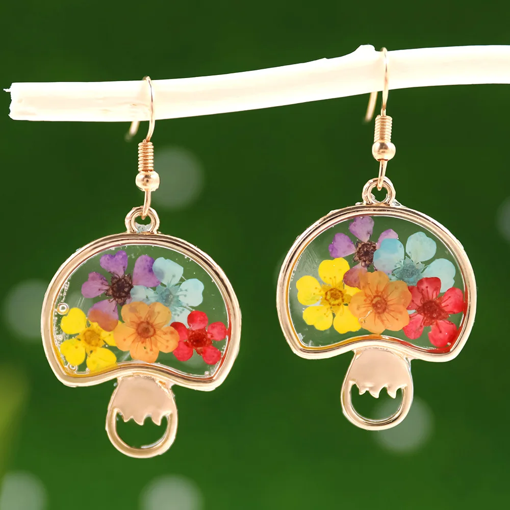 Unique Natural Pressed Flower Earrings Cute Mushroom Earring With Dried Flower Jewelry 2024 Epoxy Resin Flower Earring Wholesale