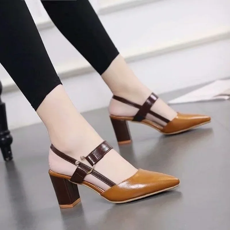 Zapatos de mujer tendencia 2024, zapatos de cuero genuino, tacones de bloque de tacón medio, sandalias gruesas de diseñador de lujo con espejo,