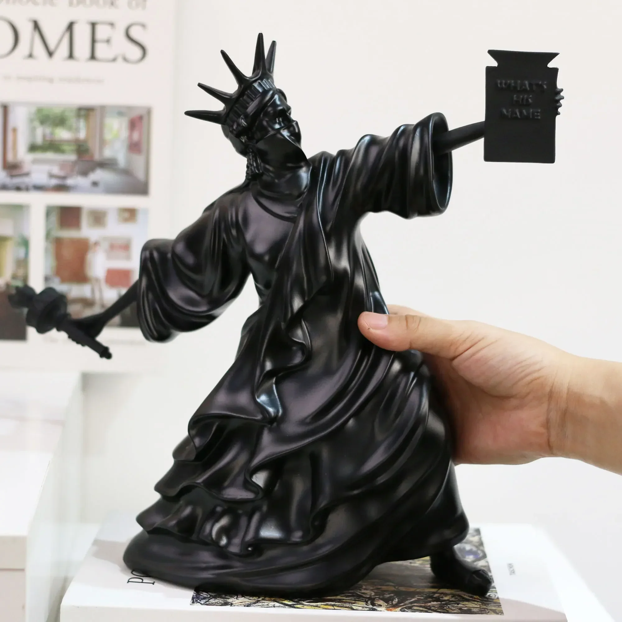 Creative  Art 11.02in Spoof The Statue of Liberty Abstract Flame Girl Modeling Statue Home Decoration Desktop Figure Decor Gift