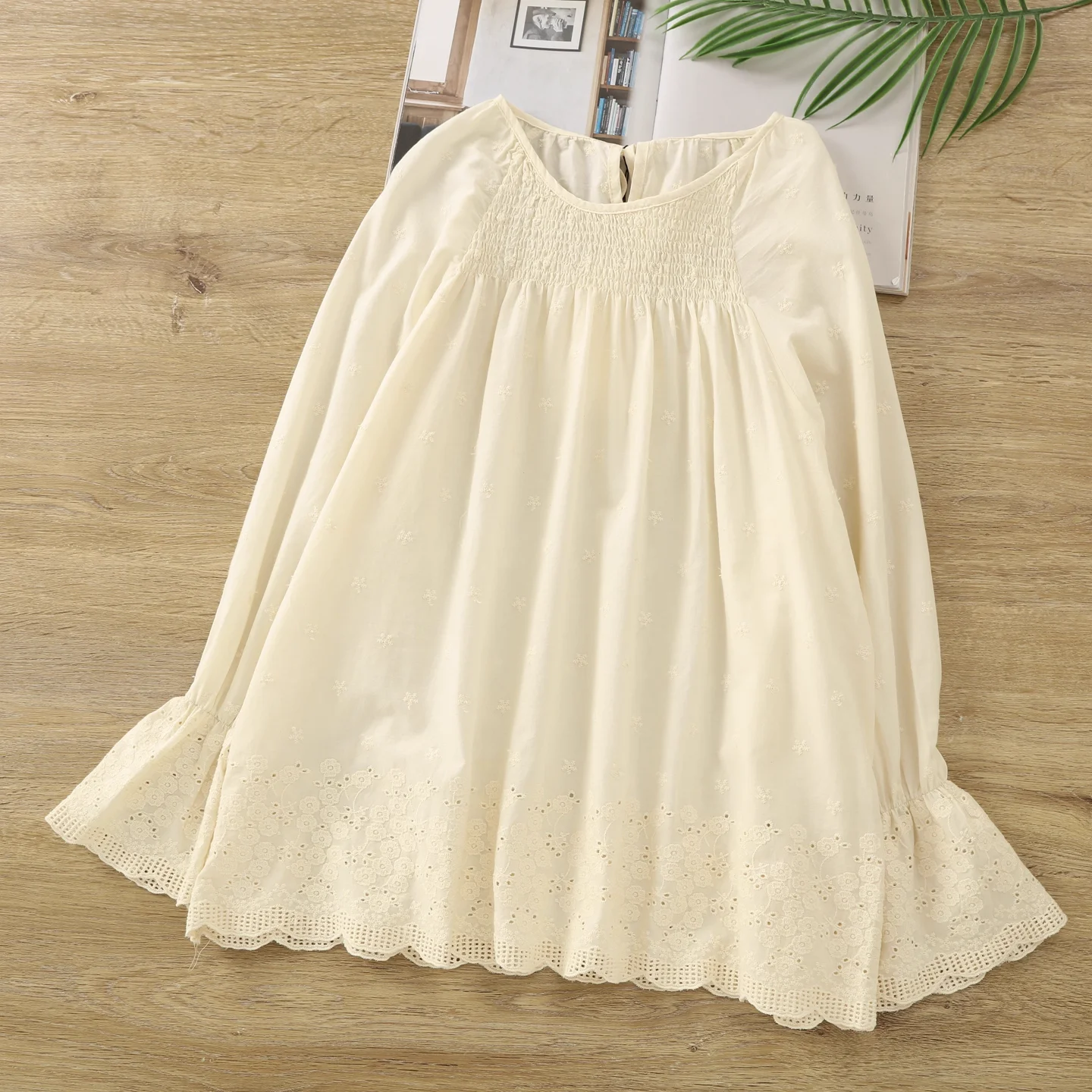 

Элегантная женская рубашка, осенняя одежда, корейские женские рубашки из 100% хлопка, белые, бежевые, кружевные лоскутные рубашки и блузки