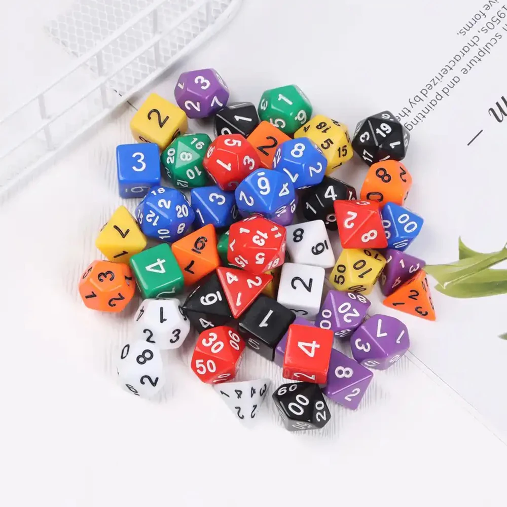 Conjunto de dados poliédricos com bolsa, efeito transparente para DND RPG Role Playing, Props de mesa, cor aleatória, 140 pcs, 105 pcs, 70pcs