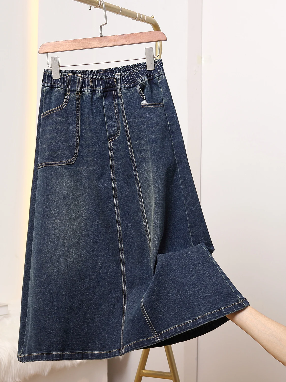 ファイオナブル・ティエネド・エラスティック・ウエスト・ルーズ・ミッドレングス・デニムスカート（プラスサイズ女性向け、秋冬新作、お腹をカバーする）