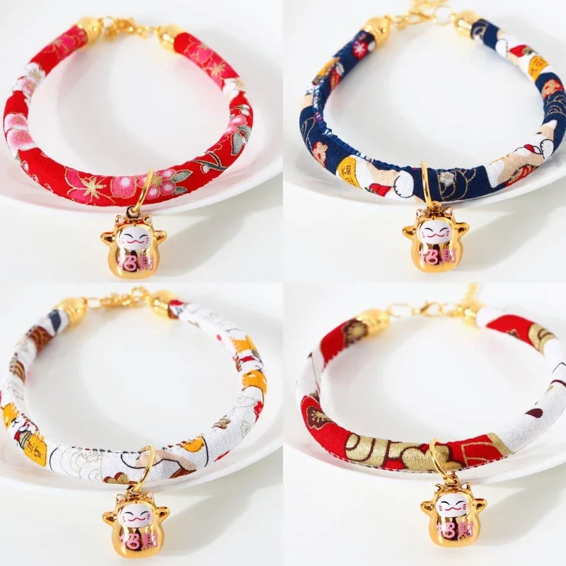 Japanischer Stil Blume Shiba Inu Lucky Cat Kupferglocke verstellbare Haustier Katze Hundehalsband Halskette