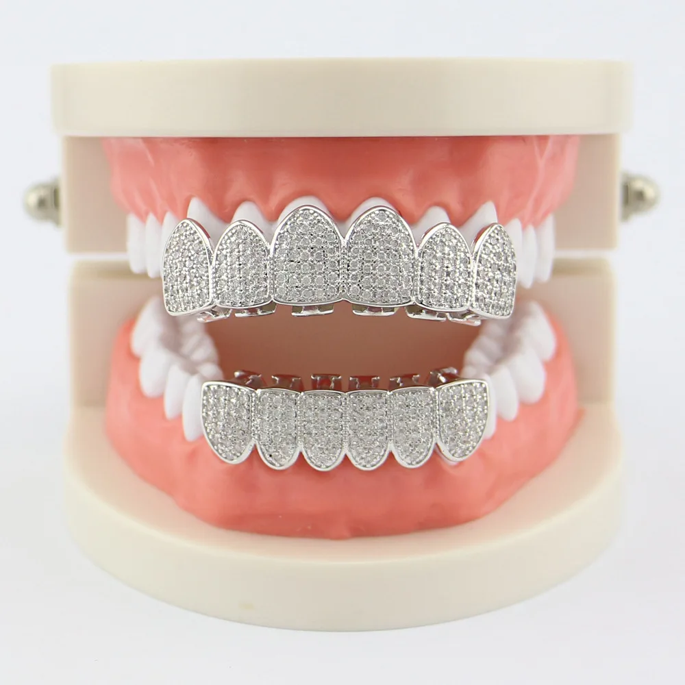 Juego de dientes de Metal para hombre y mujer, juego de dientes de Hip Hop con Micro circonita para Halloween, adornos de parrillas Punk personalizados de 18K