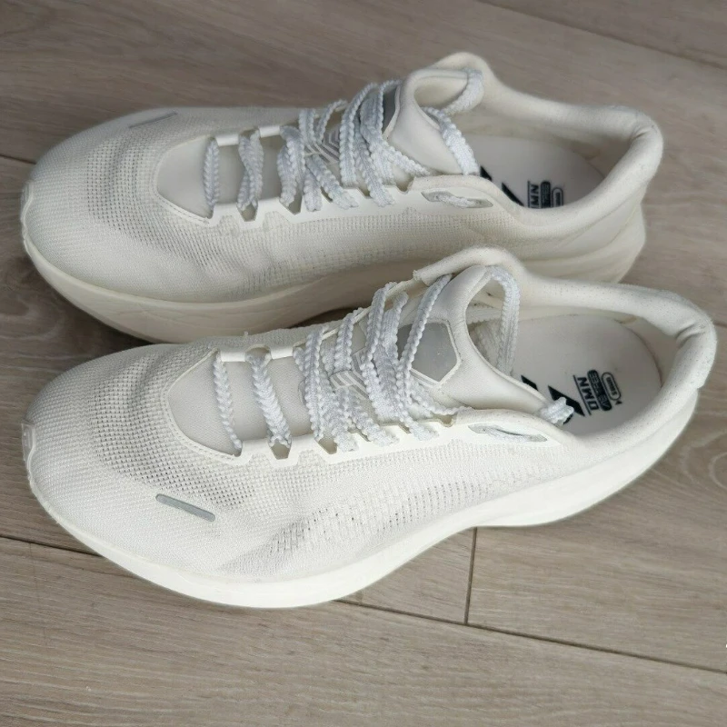 Original Brand Running Shoes For Unisex Breathable Sport Shoes Men Women Designer Training Shoes Couples Soft Sole Sneakers
