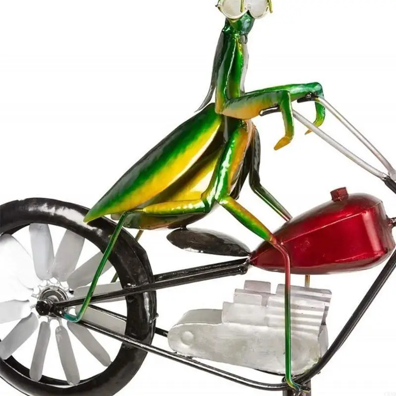 

Metal Wind Spinner Praying Mantis Motorcycle Windmill Stake Statue for Garden Outdoor Decoration C5AD