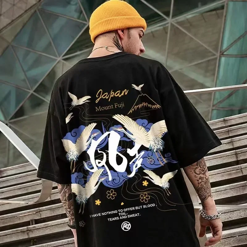 Moda japońska Anime graficzne t-shirty dla mężczyzn na co dzień z krótkim rękawem Crewneck oddychające topy lato Y2K koszulka obszerna