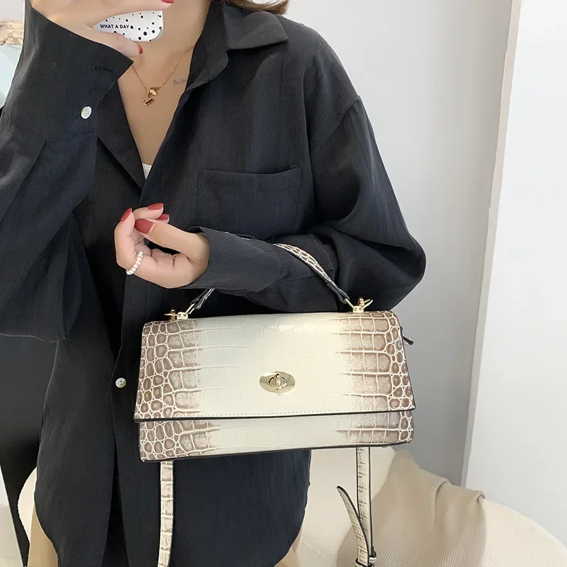 Purse New Bag European and Korean Fashion Embossed Handbag Simple One Shoulder Crossbody Multi purpose Women\'s Bag