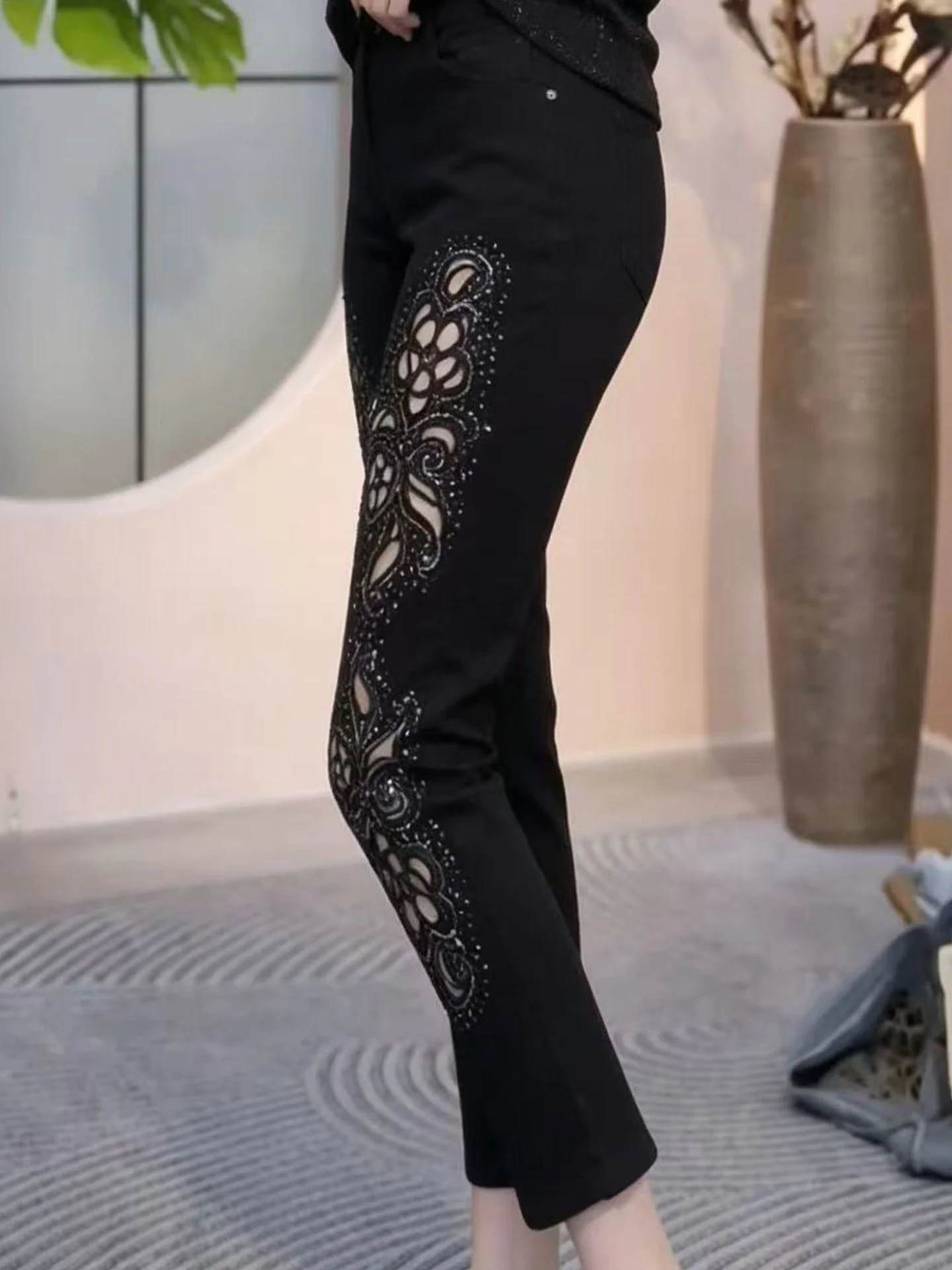 Fashionable Hollow out Embroidered Denim Jeans Women's Autumn New Style Slimming Versatile Nine Point Trendy Diamond Heat Tra...