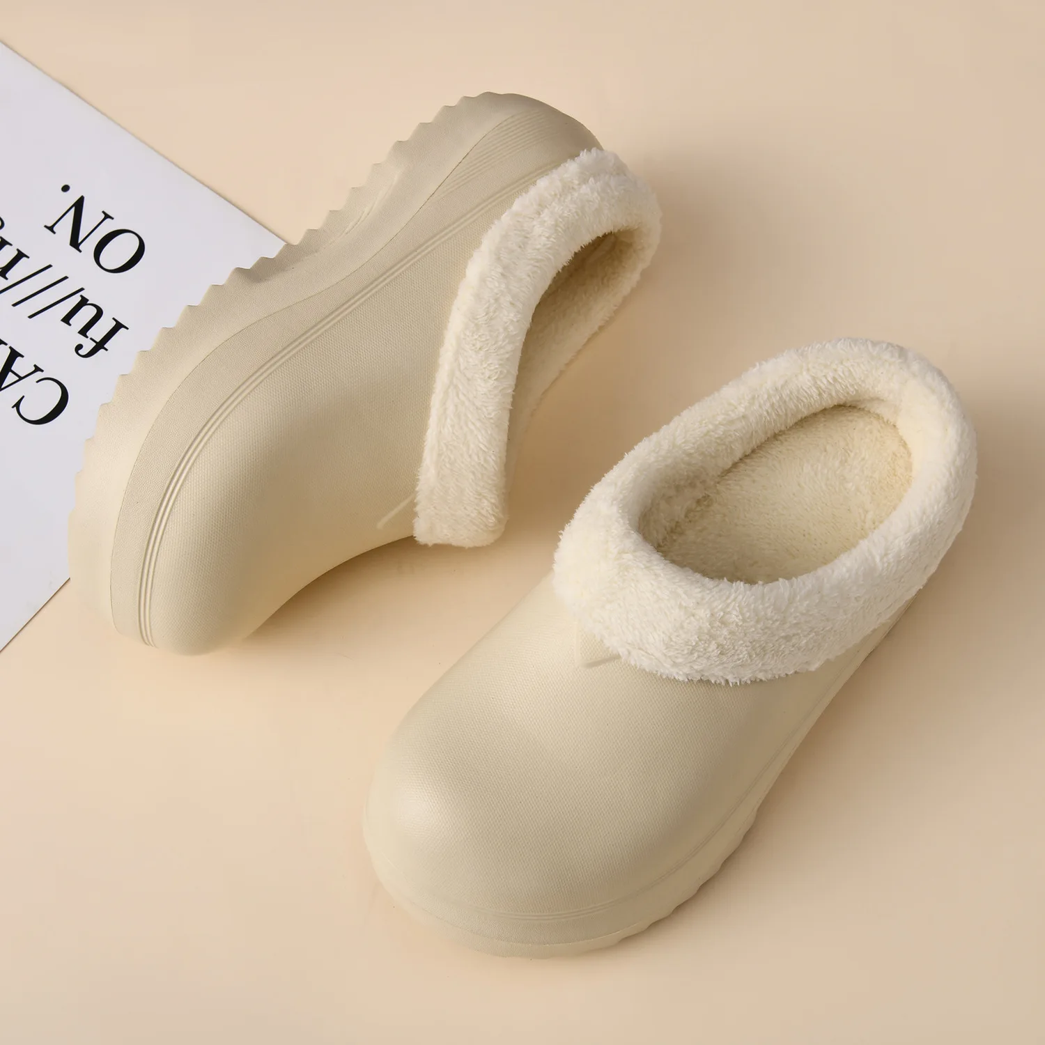 

Comwarm Winter Women's Fuzzy Clogs Slippers Garden Shoes Soft Sole Waterproof EVA Plush Slippers Men Fur Clogs Couple House Shoe