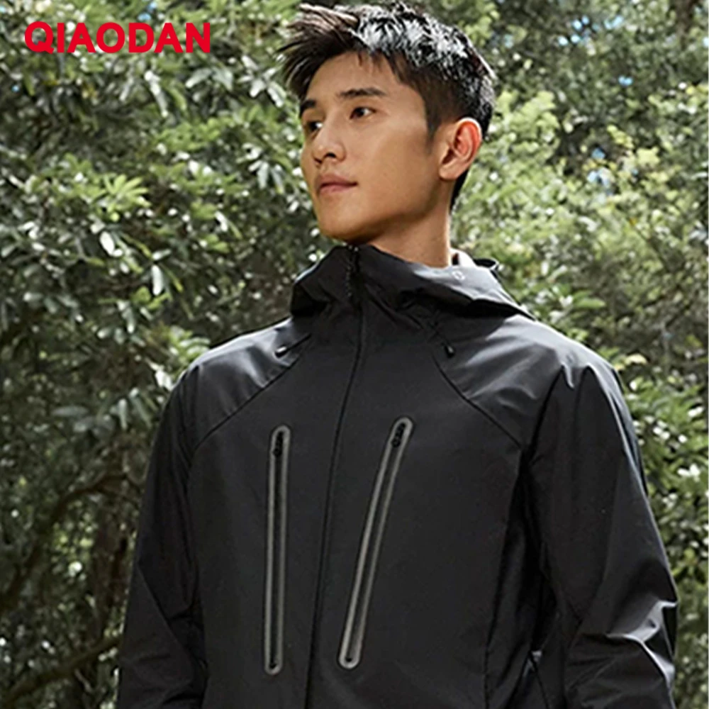 QIAODAN Men's Hooded Soft Shell Jacket 2026 Waterproof Windproof Full Zip Outdoor Hiking Autumn Casual Loose Coat QXFFD3253114R
