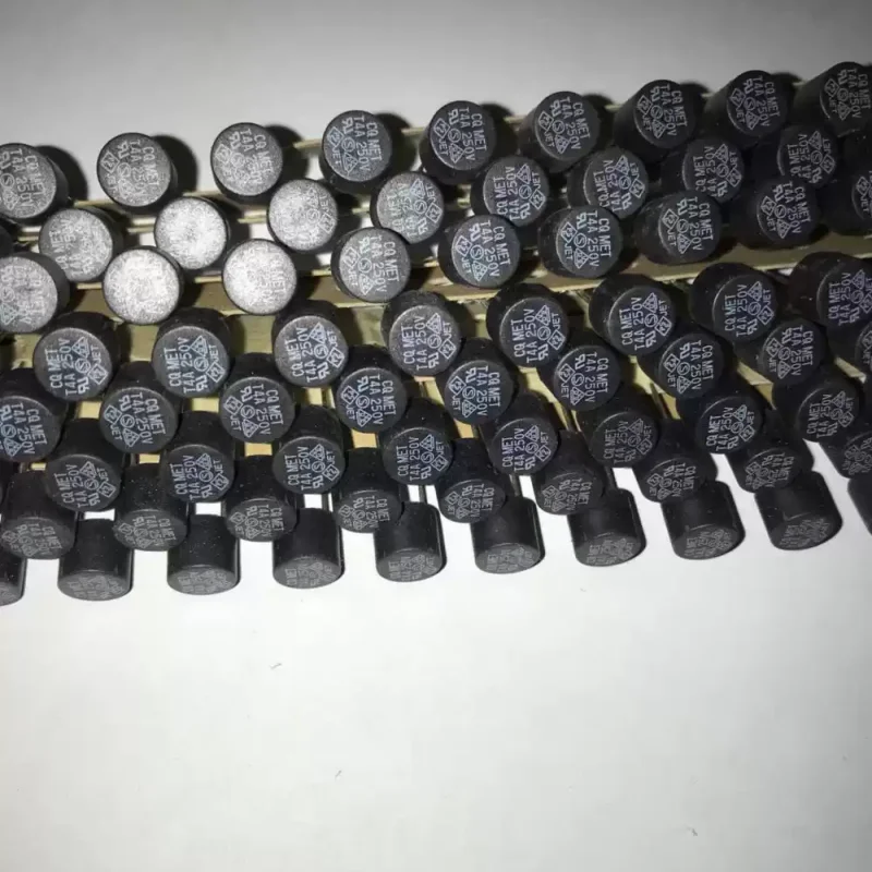 Fusible circulaire à rupture lente Merit CQMET T4A 250V, 30 à 100 pièces, peut être directement taraudé