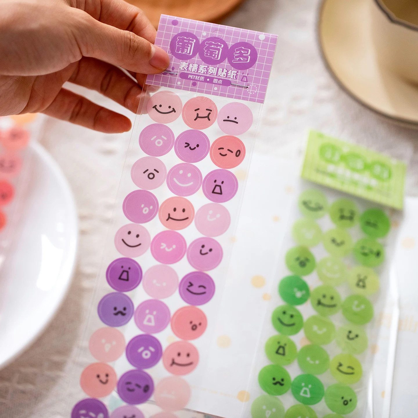 Cute Emoticon Stickers, High-Quality Colorful Dot Stickers, Transparent Waterproof Sealing Labels