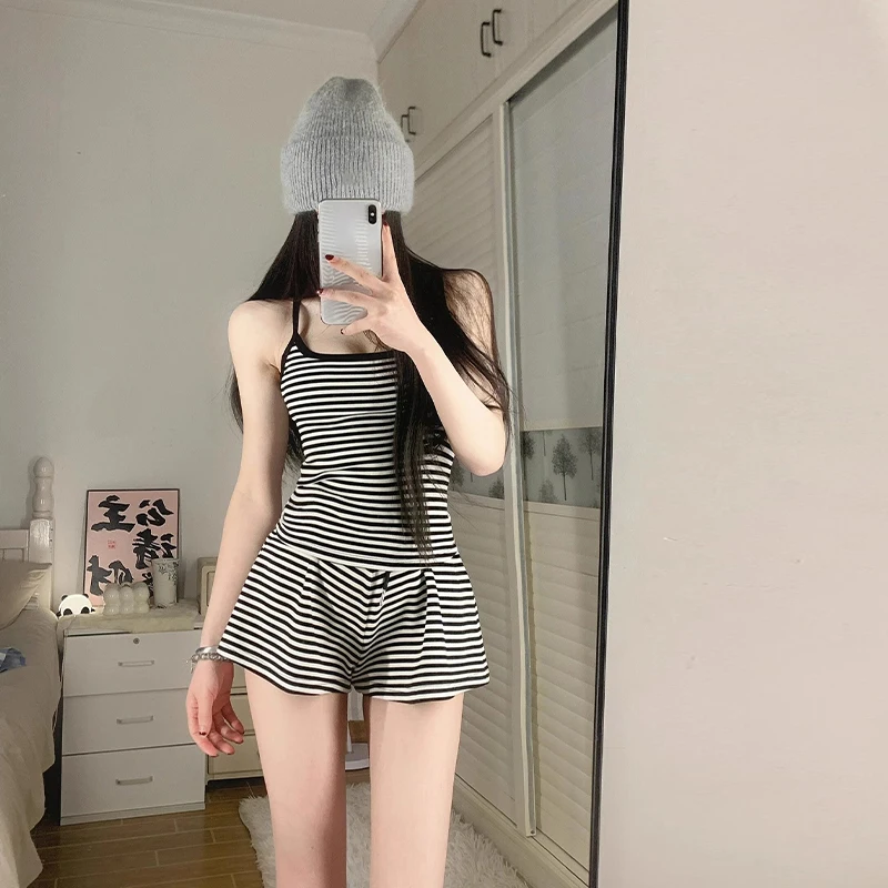 طقم بيجامات صيفي مكون من قطعتين بحمالات مخططة مثيرة من الحرير الجليدي ملابس منزلية غير رسمية حلوة #4