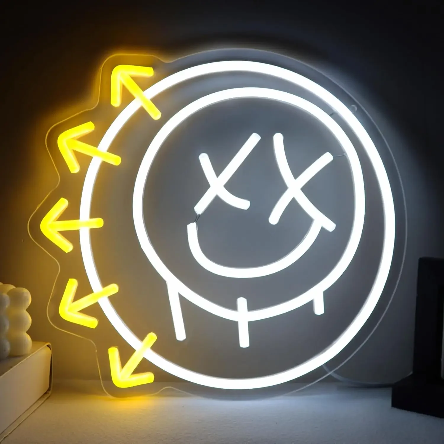 Smiley Face Neon Sign LED Wall Art Yellow Arrow White Emoji USB Powered Dimmable Acrylic Glow Lamp Bedroom Party Trendy Decor
