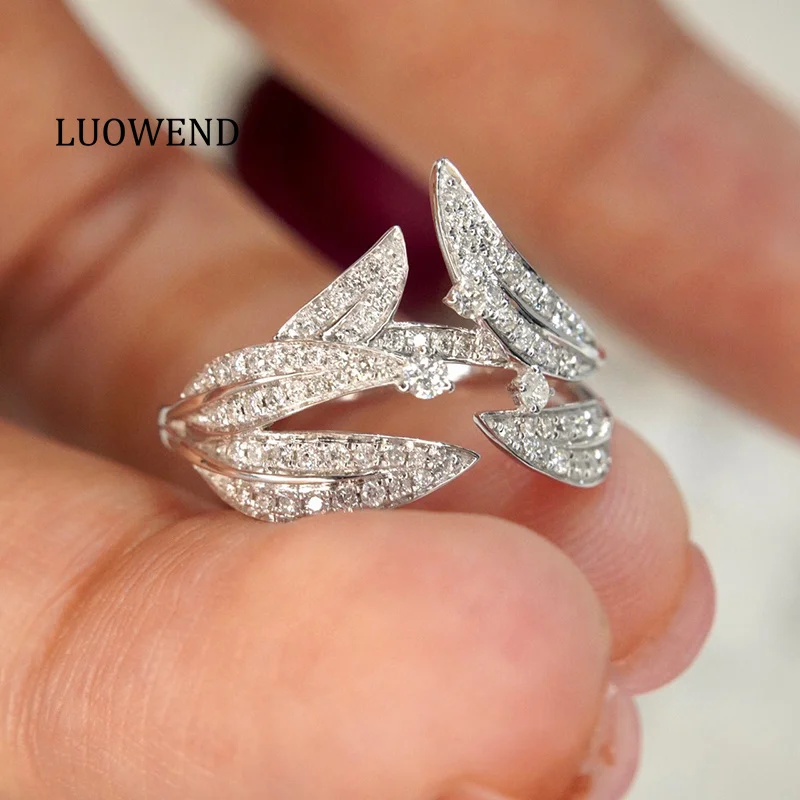 

LUOWEND 18K White Gold Rings Romantic Crown Design 0.35carat Real Natural Diamond Engagement Ring for Women High Wedding Jewelry