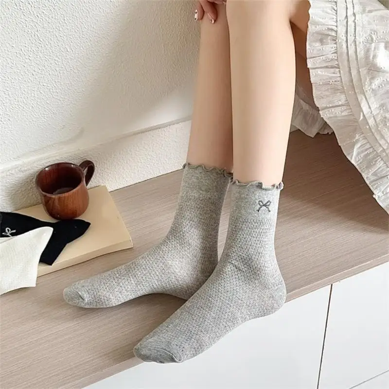 1Pair Elegant Breathable Mesh Middle Length Calf Socks with Embroidery Bowknot Ruffle Frilly Trim Ankle Socks for Women Girls