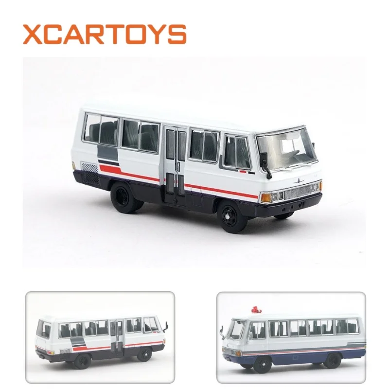 XCARTOYS 1/64  Alloy Jiefang CA141 Light Cargo Truck Model Classic Blue Diecast Car Collectible Ornament Miniature Vehicle Toy