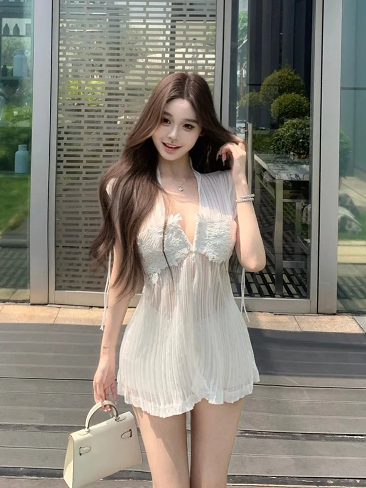 

Female Casual Shirt Sexy Chic Flowers Design Sleeveless V-Neck Loose See Through Summer New Fashion Elegant Blouse