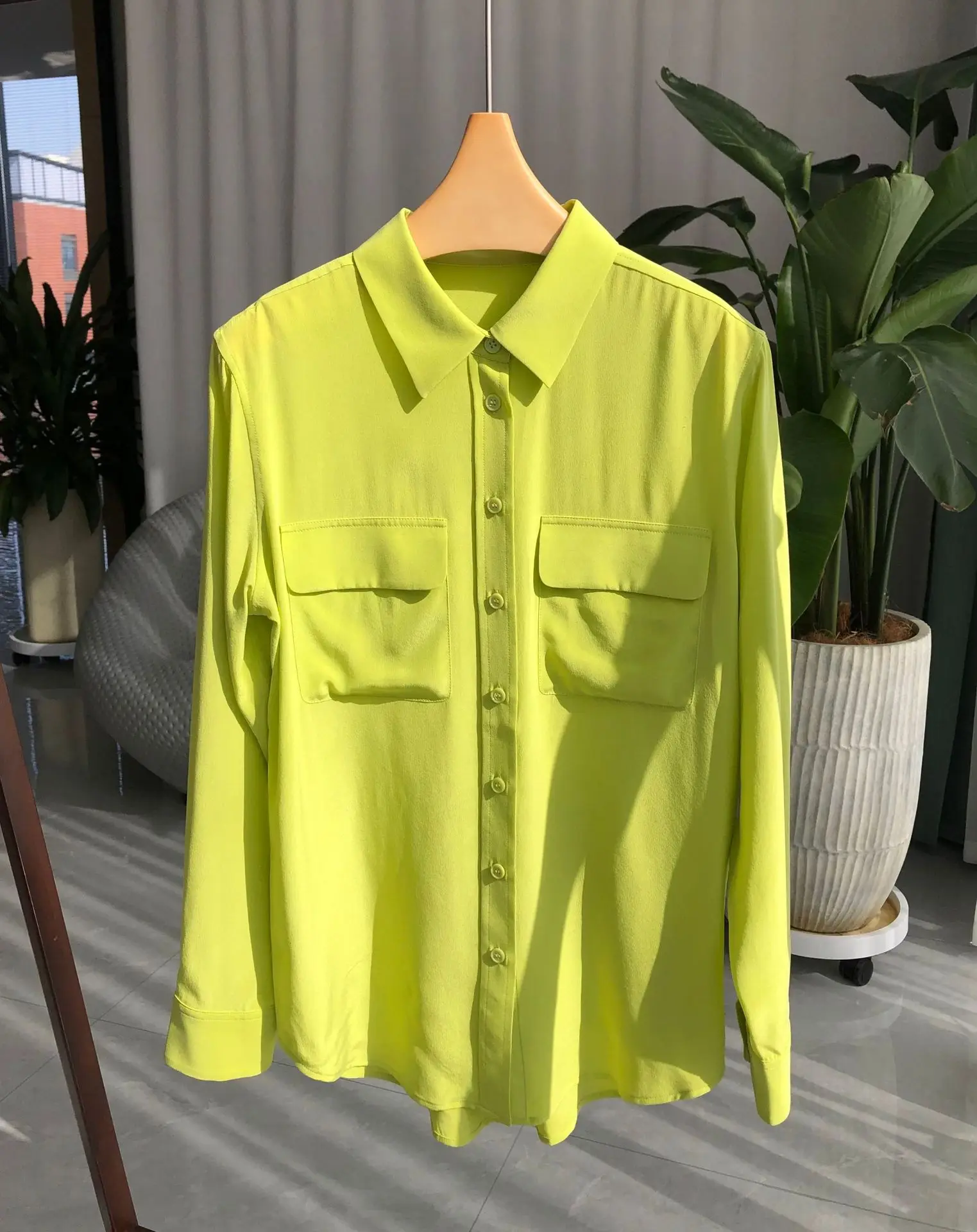 Camisa clásica de seda lavada con arena para mujer, Blusa de manga larga con bolsillo, color sólido, elegante, a la moda, con botones