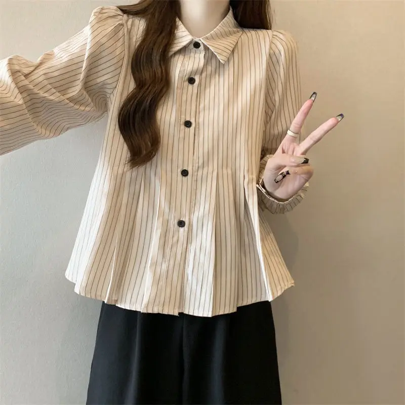 Design Striped Long Sleeved New Shirt for Spring and Autumn College Spliced Lapel Fashionable Loose Retro Casual Shirt Top