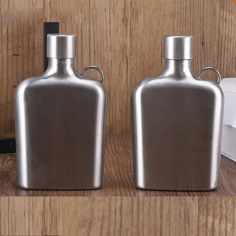 304 Stainless Steel Silver Hip Flask Outdoor Portable 240ML Whisky Vodka Bottle Square White Wine Bottle Men's flagon