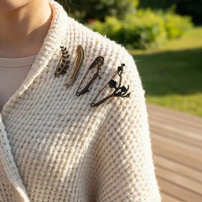 Large Vintage Alloy Shawl Clasp Exquisite Decorative Brooch Cardigan Pin for Women Office Lady Work Wear Fashion Accessory Gift