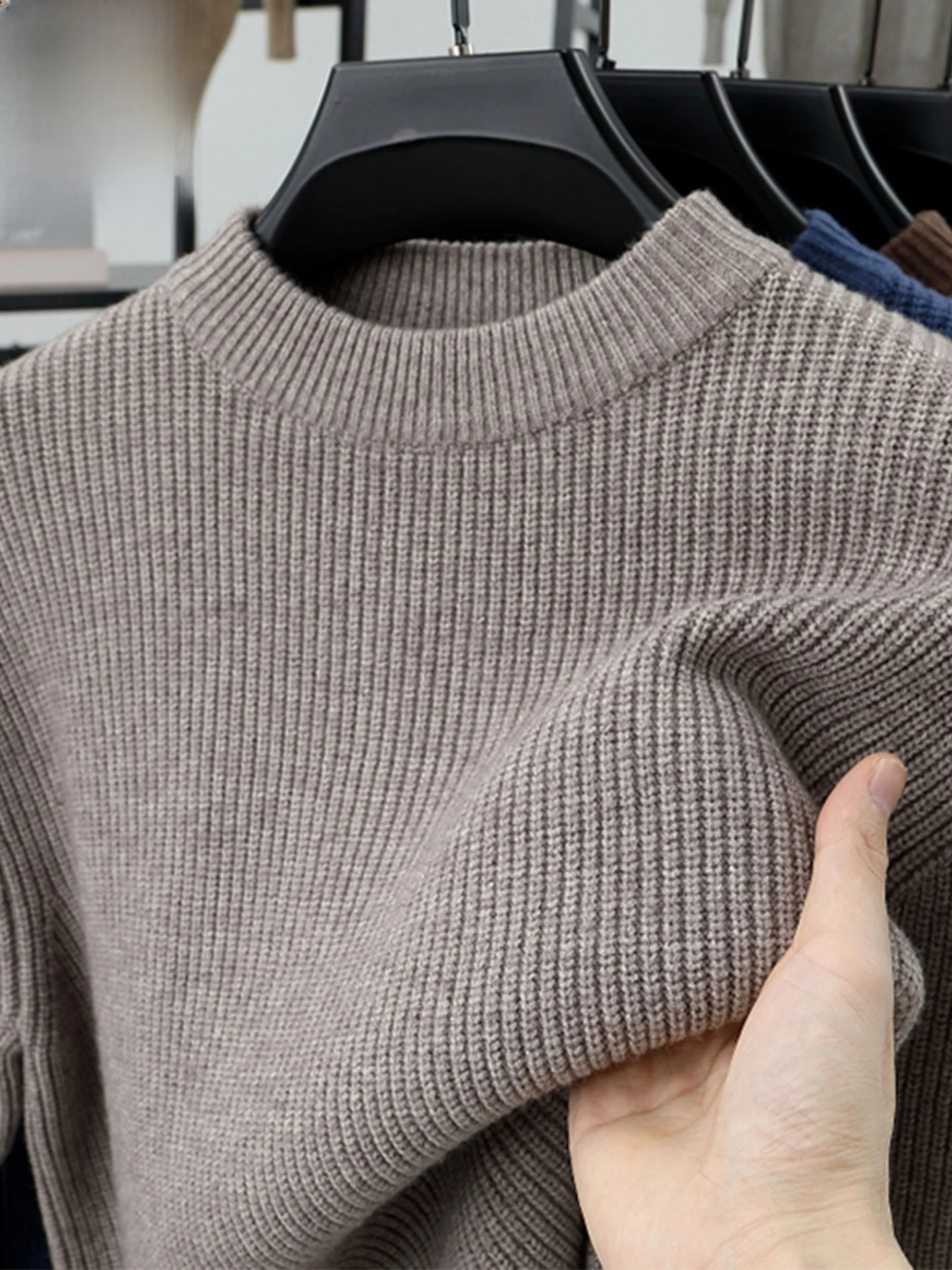 Thiened Winter F Hi… - image