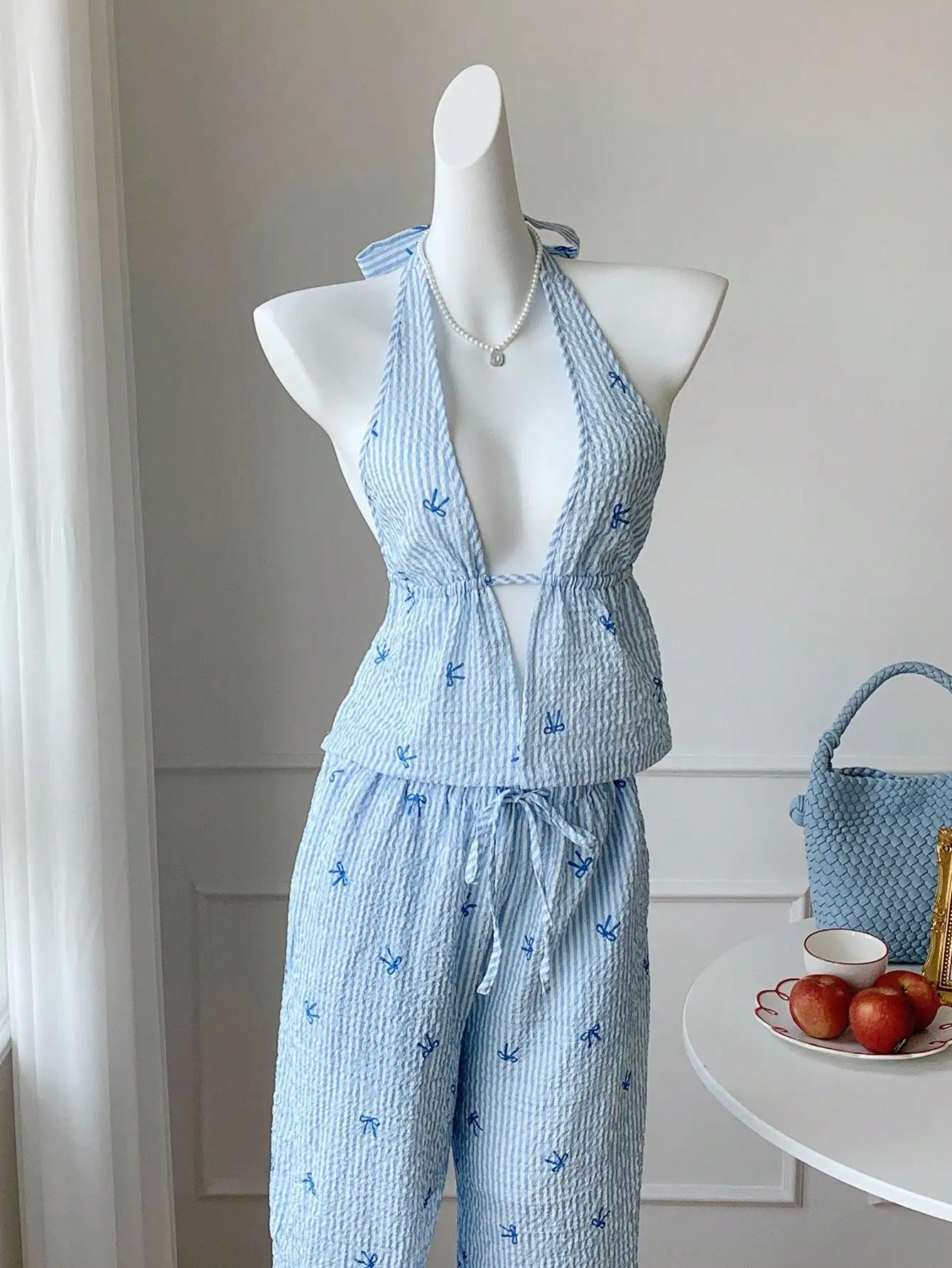 Blauw gestreepte 2-delige set: halter crop top en losse broek met wijde pijpen met strikprint, zomerstrandresortkleding voor dames