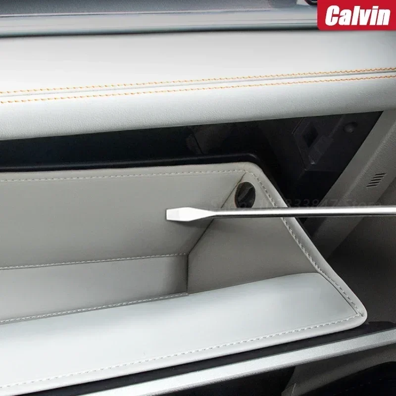 ل BYD سونغ زائد DMi/EV 2020-2025 سيارة المشارك الطيار حقيبة التخزين جيب التحكم المركزي صندوق القفازات وسادة لوازم السيارات