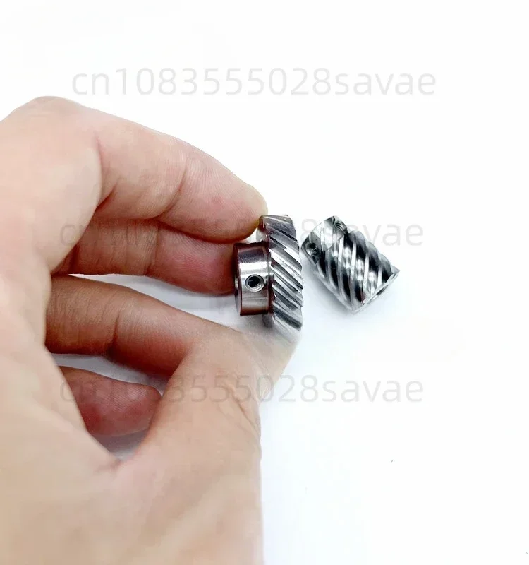 45 degree helical gear 1:2 reduction gearbox 90 degree right angle rotator transmission gear module image 2