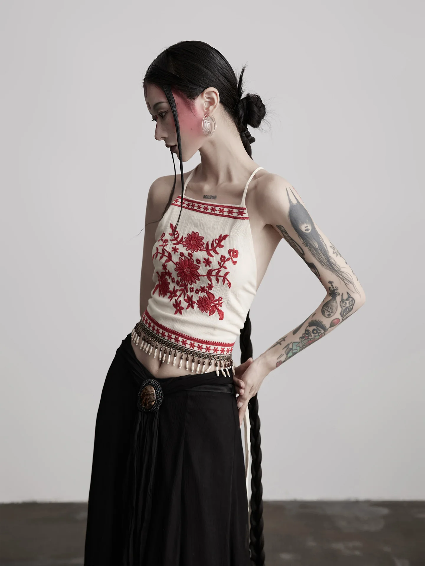 

Женский приталенный топ Ele из вышитого хлопка с бисером и кисточками в китайском стиле, летняя повседневная одежда, внутренняя майка-жилетка