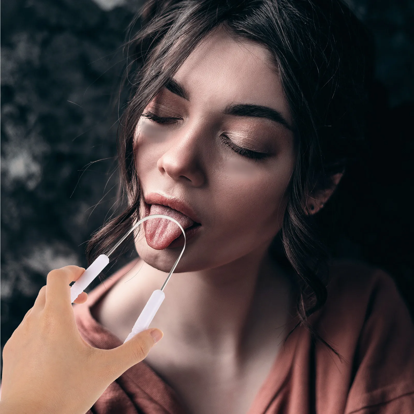 Flexible Smooth Edge Tongue Scraper U-Shaped Metal Tongue Cleaner for Adults Effective Against Bad Breath Oral Care Scraping