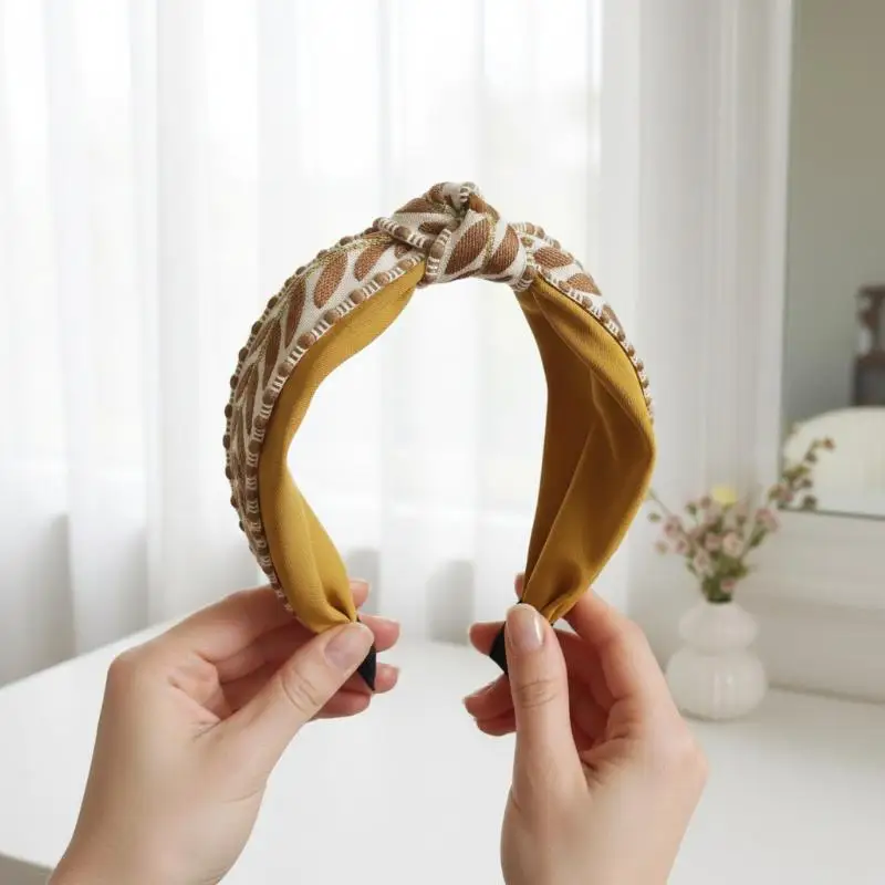 Damen Boho-Stirnband mit Stickerei - Breites Ethnisches Blumen-Haarband, Elegantes Schlichtes Haaraccessoire für den Alltag – Detail 2