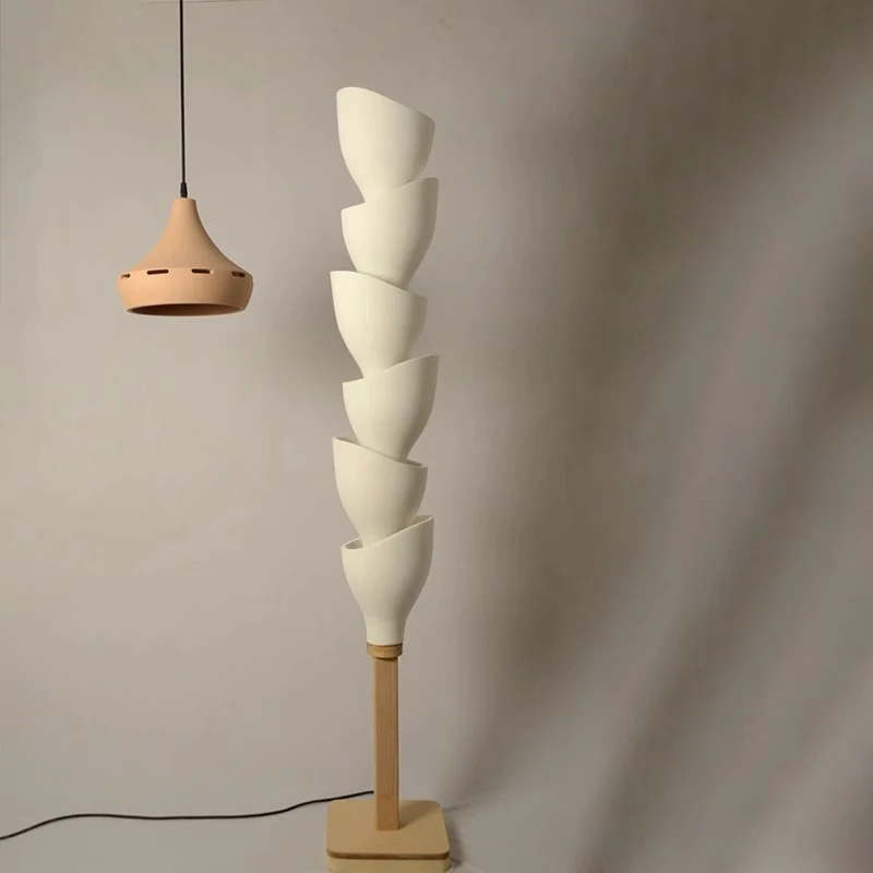 Italian Designer Modern Floor Lamp Fashionable and Creative Floor Light Living Room Study Sofa Side Floor Lamp