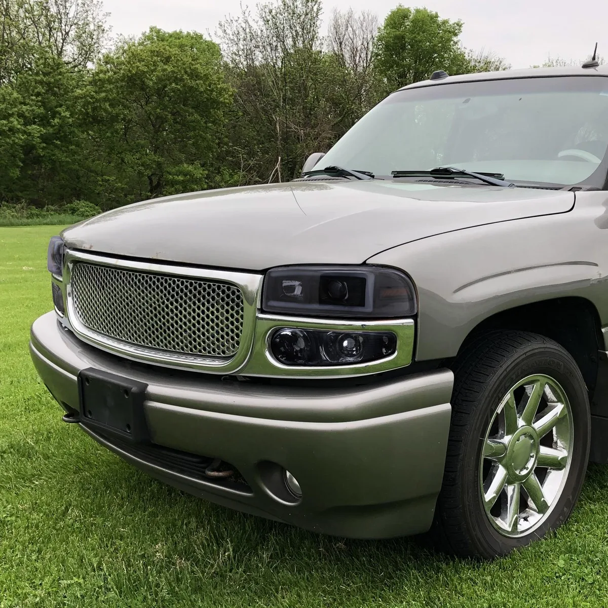 

Smoke LED Tube Projector Headlights For 1999-2006 GMC Sierra Denali Yukon XL L+R