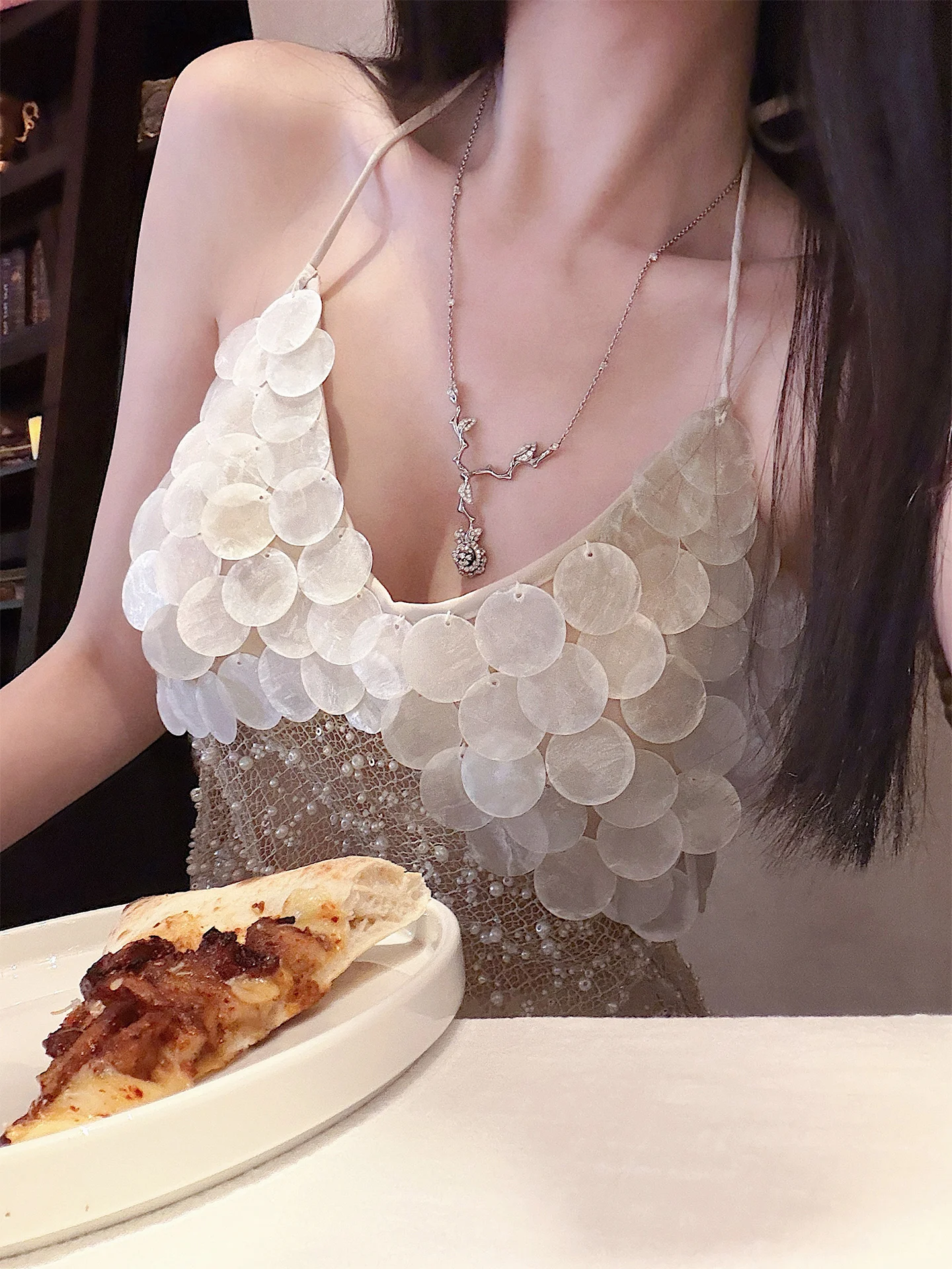 

Elegant Pearl Pendant Necktie Top Vacation Style Women's Short Sleeve V-neck Polka Dot Print Summer Fashion Blouse