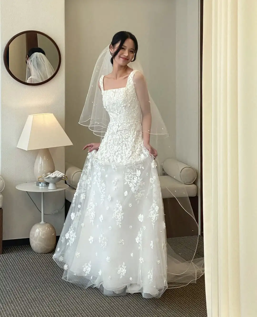 Sondr Luxury Korean Wedding Dresses 2025 Square Collar Sleeveless 3D Lace Appliques Wedding Snap Dresses Customized Party Gown