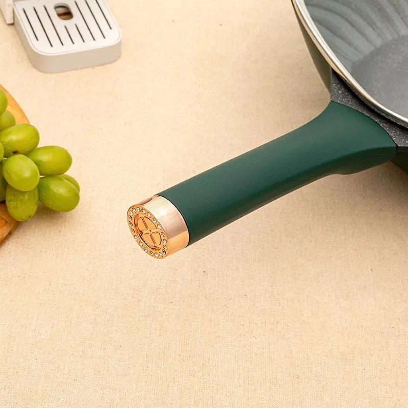 Non-stick surface flat bottom frying pan household frying pan gas electromagnetic stove universal