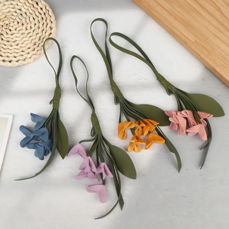 1Pcs PU Leather Simulation Flower Bag Charm Hanging Keychain Car Drape Exquisite Jewelry Personalized Pendant