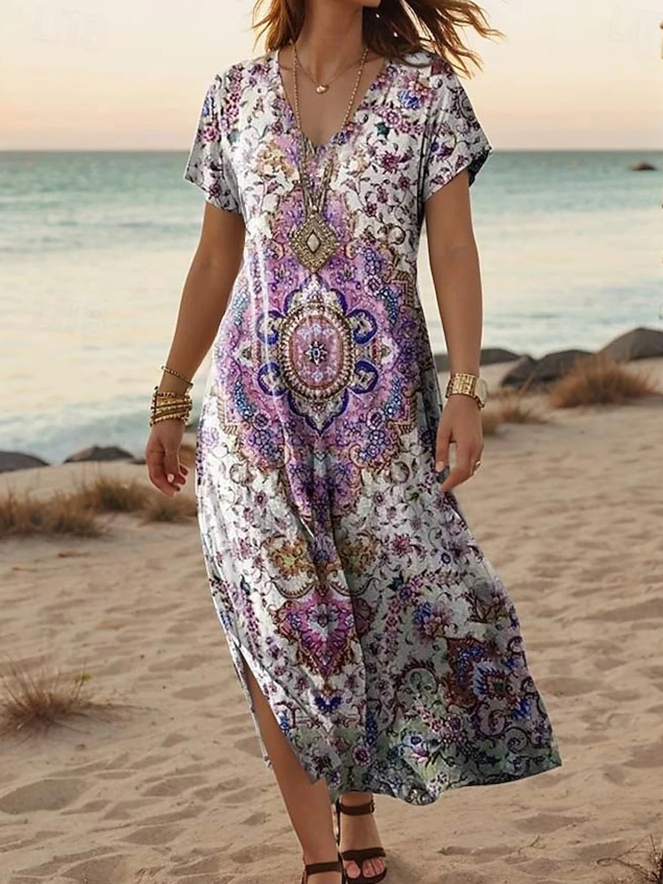 فستان ماكسي نسائي أنيق صيفي كاجوال بأكمام قصيرة فستان صيفي على شكل حرف A ورقبة على شكل V مطبوع للشاطئ فستان تي شيرت موضة 2025