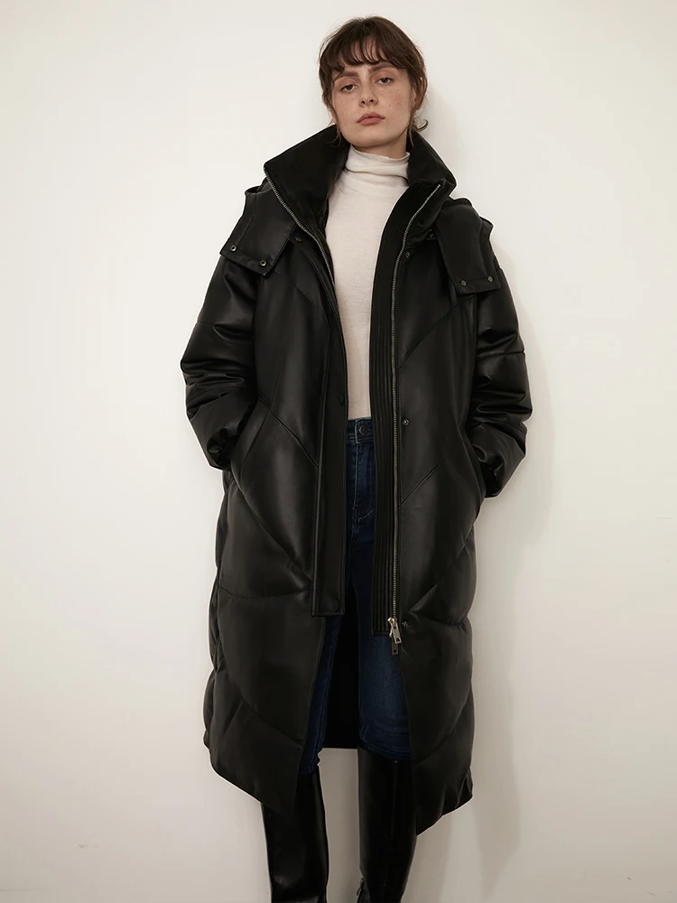 Piumino invernale lungo in vera pelle con cappuccio per donna 2025 Nuovo piumino d'anatra bianco di fascia alta semplice morbido nero in vera pelle di pecora