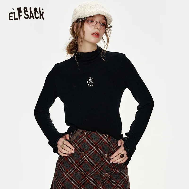 

ELFSACK 2024 Winter New Arrivals Black Half turtleneck Bell sleeves Pleated cuffs Apple embroidery Knitted pullover