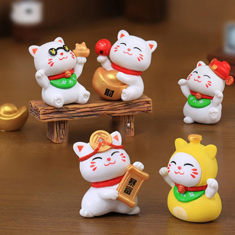 Cartoon Maneki Neko Ornaments Animal Figurine Cat Pig Model Lucky Wealth Desktop Car Decoration