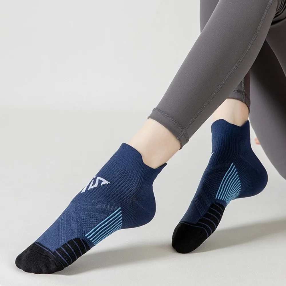 New Professional Running Socks Breathable Anti-friction Short Sports Socks Quick Drying Fitness Costume for Men Women