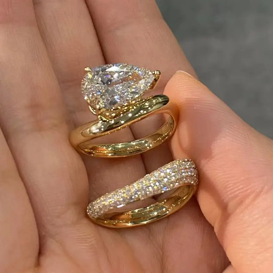 Set Two Pieces of Sparkling Water Drop Cubic Zircon Finger Ring for Women Gold Color Fashion Jewelry Party Wedding Classic Gift