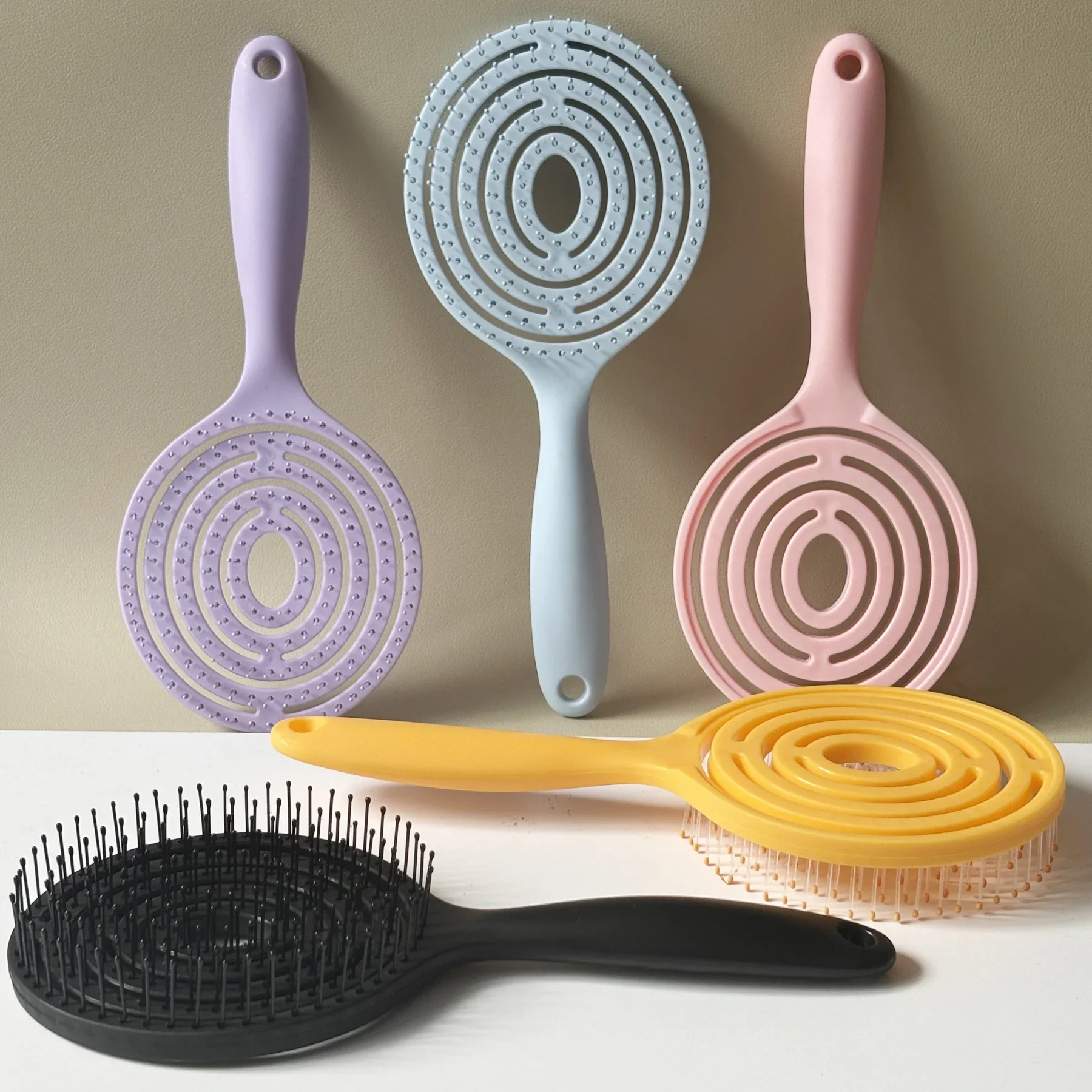 

New Hollow massage comb Multicolor Hollow Circular Hair Brush - Scalp Massage & Detangling Comb for Smooth Hair Styling