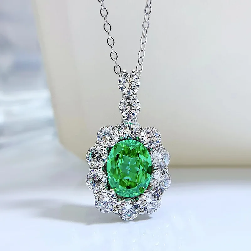 

Luxury Silver 925 Jewelry Pendant Necklace for Women 8*10mm Oval Green Crystal Diamond Fine Jewelry for Woman Wedding Gifts