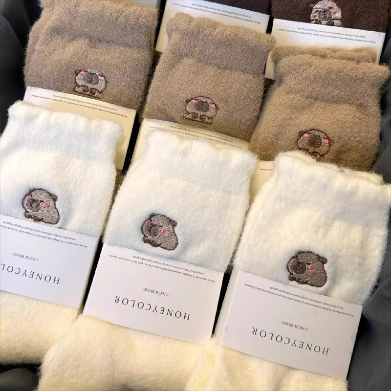 4pairs Cartoon Nette Fleece Stickerei Capybara Socken Rüschen Weichen Schlauch Socken Kawaii Winter Verdicken Warme Socken Outdoor Frau Socken